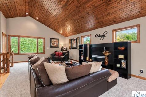 200 N Lexington Avenue Le Center MN 56057