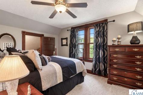 200 N Lexington Avenue Le Center MN 56057
