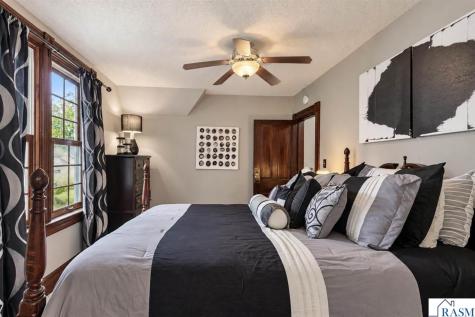 200 N Lexington Avenue Le Center MN 56057