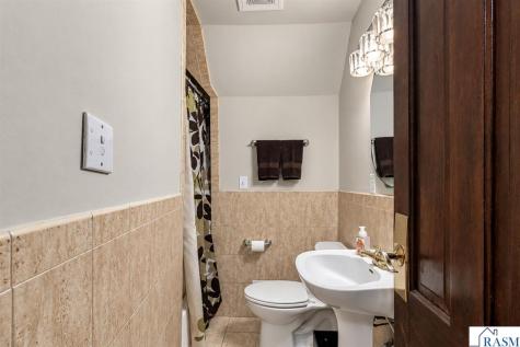 200 N Lexington Avenue Le Center MN 56057