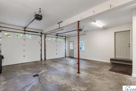 200 N Lexington Avenue Le Center MN 56057