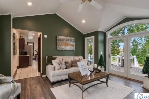 200 N Lexington Avenue Le Center MN 56057