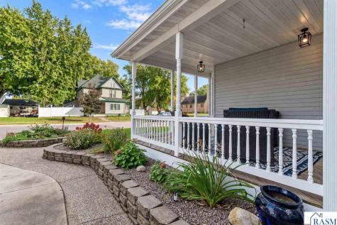 200 N Lexington Avenue Le Center MN 56057