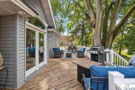 200 N Lexington Avenue Le Center MN 56057