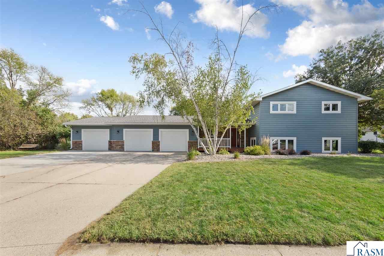 1552 Nottingham Drive North Mankato MN 56003