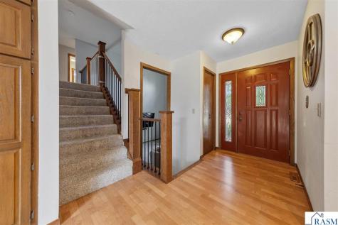 1552 Nottingham Drive North Mankato MN 56003