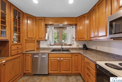 1552 Nottingham Drive North Mankato MN 56003