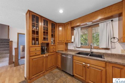 1552 Nottingham Drive North Mankato MN 56003