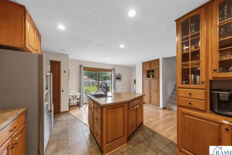 1552 Nottingham Drive North Mankato MN 56003