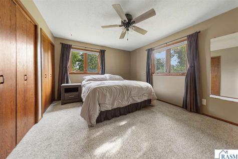 1552 Nottingham Drive North Mankato MN 56003