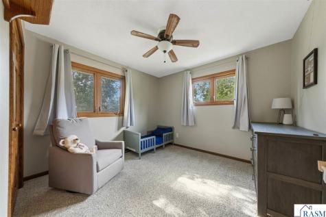 1552 Nottingham Drive North Mankato MN 56003