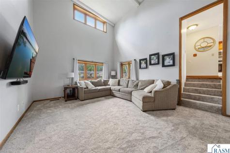 1552 Nottingham Drive North Mankato MN 56003