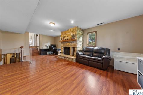 1552 Nottingham Drive North Mankato MN 56003
