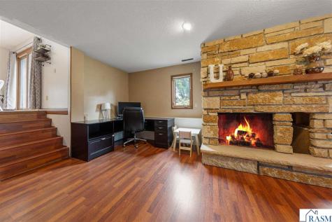 1552 Nottingham Drive North Mankato MN 56003