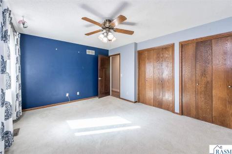 1721 Lilac Lane North Mankato MN 56003