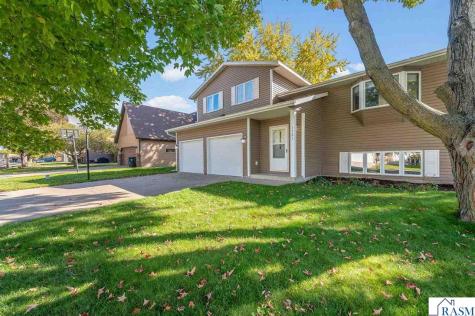 1721 Lilac Lane North Mankato MN 56003
