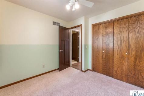 1721 Lilac Lane North Mankato MN 56003