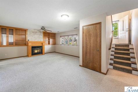 1721 Lilac Lane North Mankato MN 56003