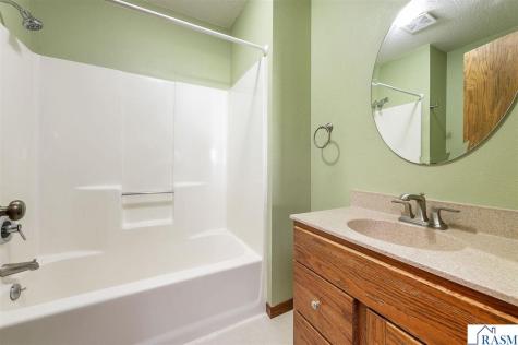 1721 Lilac Lane North Mankato MN 56003
