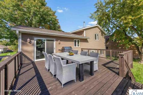 1721 Lilac Lane North Mankato MN 56003