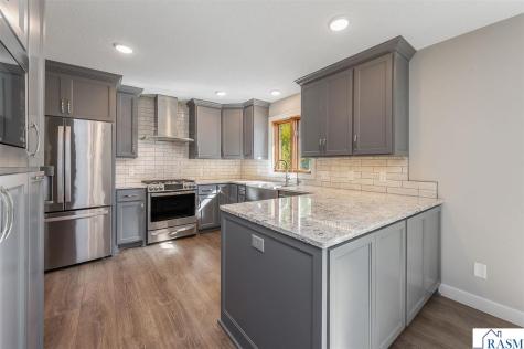1721 Lilac Lane North Mankato MN 56003