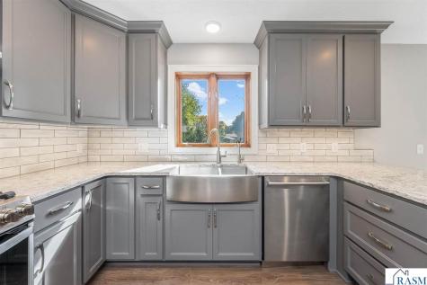 1721 Lilac Lane North Mankato MN 56003