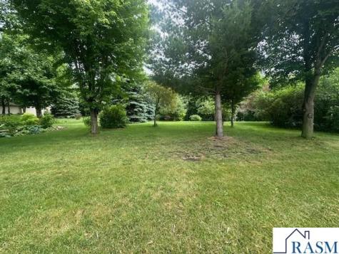 44395 Hillside Court St. Peter MN 56082