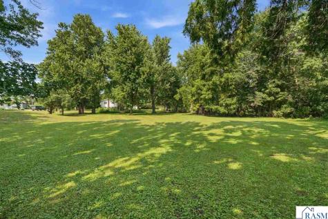517 1st Street S Waterville MN 56096