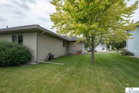 240 Grovebrook Circle Mankato MN 56001