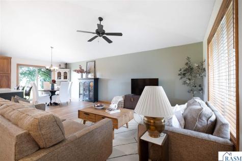 240 Grovebrook Circle Mankato MN 56001