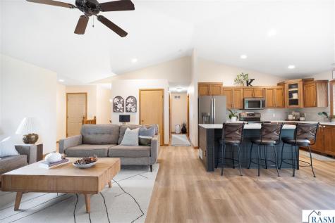 240 Grovebrook Circle Mankato MN 56001