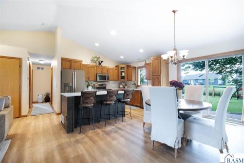 240 Grovebrook Circle Mankato MN 56001