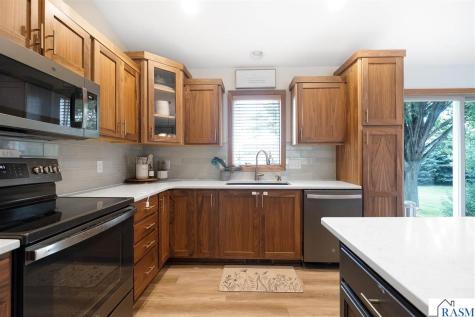 240 Grovebrook Circle Mankato MN 56001