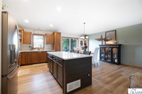 240 Grovebrook Circle Mankato MN 56001