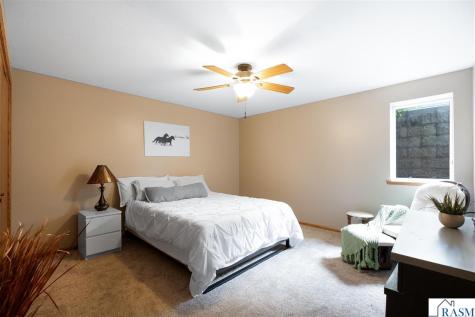240 Grovebrook Circle Mankato MN 56001