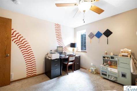 240 Grovebrook Circle Mankato MN 56001