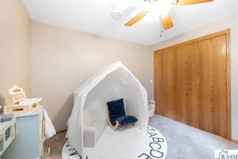 240 Grovebrook Circle Mankato MN 56001