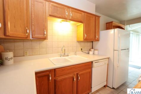 1311 N 5th Street Mankato MN 56001