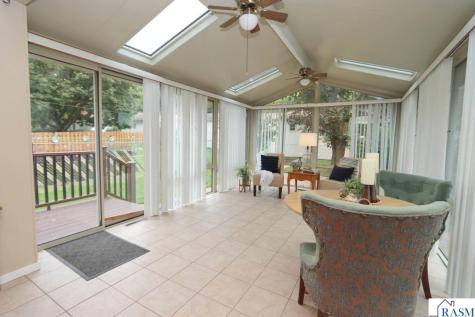 1311 N 5th Street Mankato MN 56001