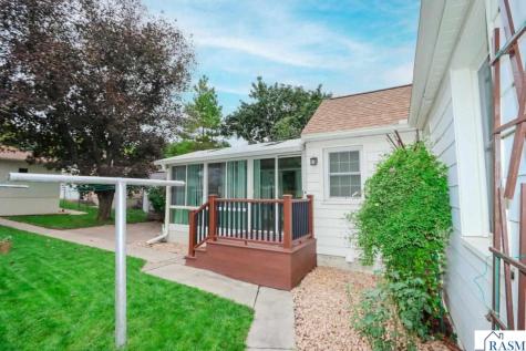 1311 N 5th Street Mankato MN 56001