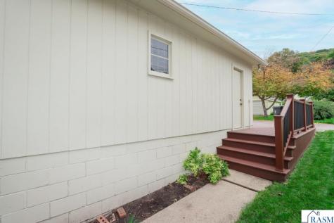 1311 N 5th Street Mankato MN 56001
