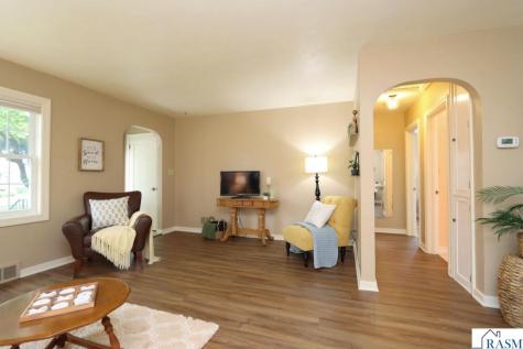 1311 N 5th Street Mankato MN 56001