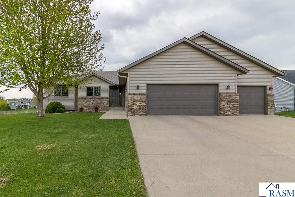 201 Pebble Creek Drive Mankato MN 56001