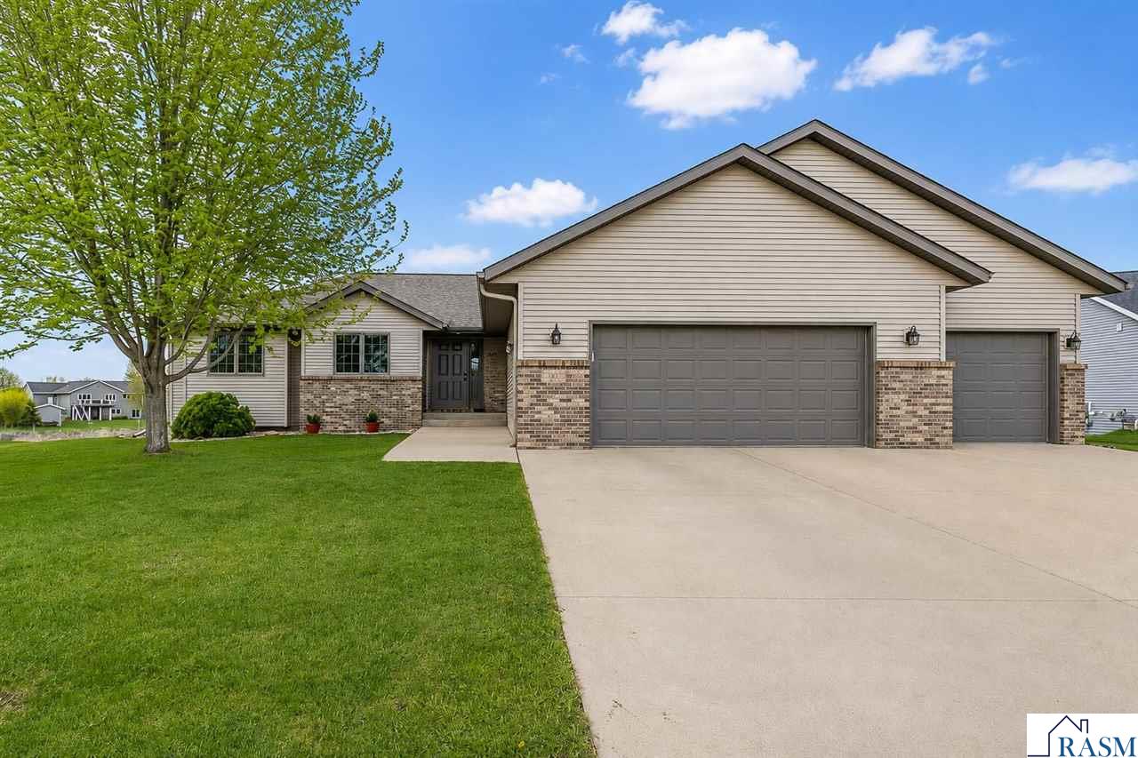 201 Pebble Creek Drive Mankato MN 56001
