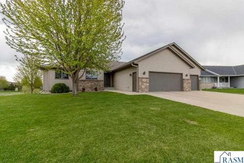 201 Pebble Creek Drive Mankato MN 56001