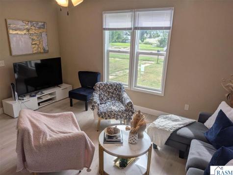 1133 Miller Avenue Windom MN 56101