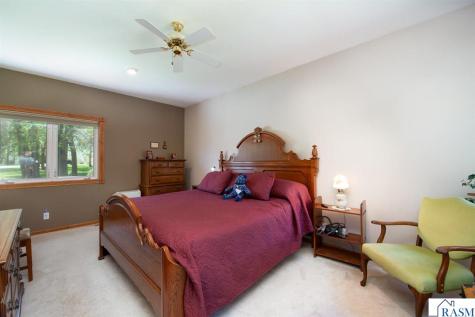 1524 Squirrels Nest Road Kasota MN 56050