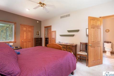 1524 Squirrels Nest Road Kasota MN 56050