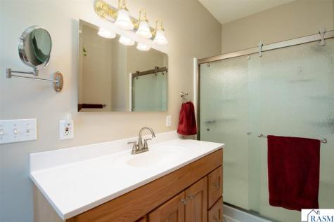 1524 Squirrels Nest Road Kasota MN 56050