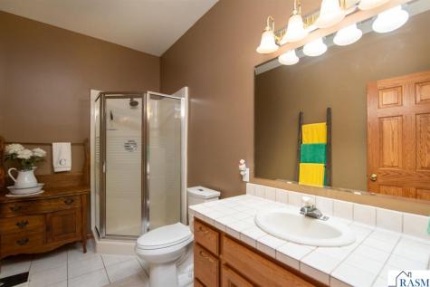1524 Squirrels Nest Road Kasota MN 56050